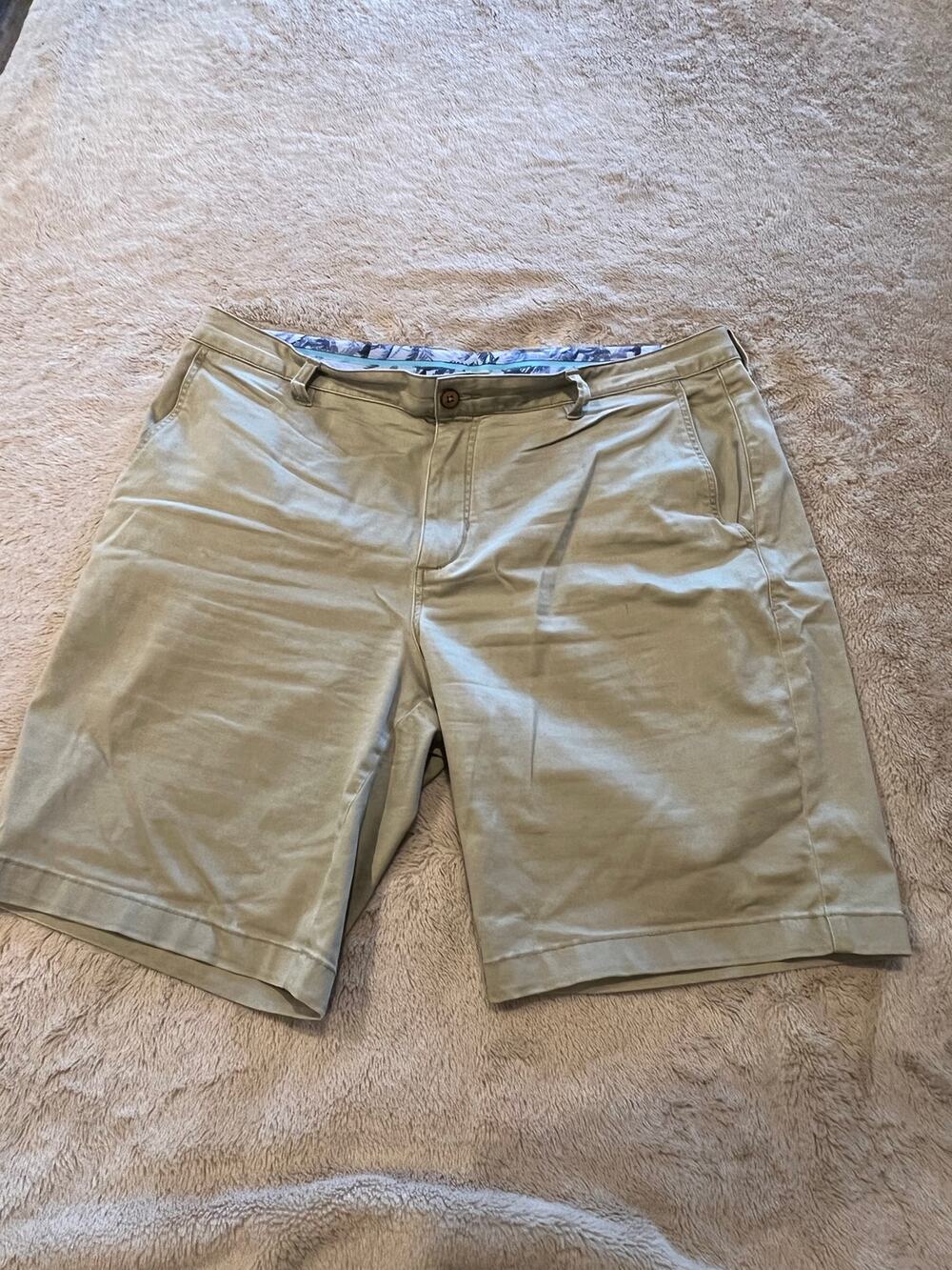 Tommy Bahama Men’s Shorts 38 x 10 Khaki Tencel Cotton Stretch Chino Tropical